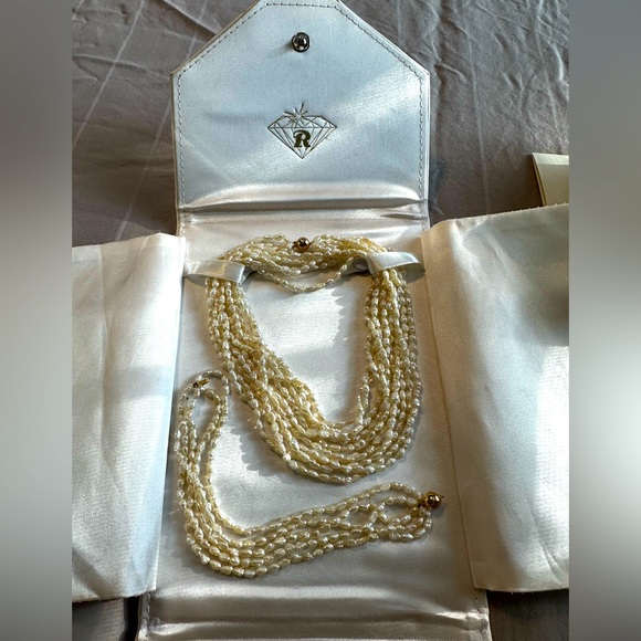 Vintage Appraised Rare Elegant Cream Freshwater Pearl Set 14K Yellow Gold Clasps - Picture 1 of 8